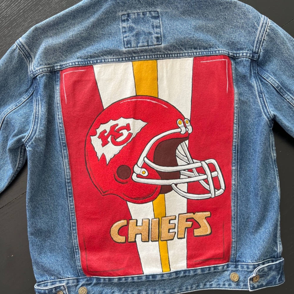 Kansas City Chiefs Denim Jacket Hand Painted | Custom Chiefs Fan Apparel - Picture 3 of 4